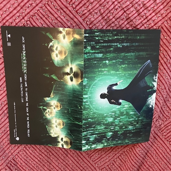 Warner Bros. Matrix Revolutions 2 disc widescreen set - Picture 8 of 16
